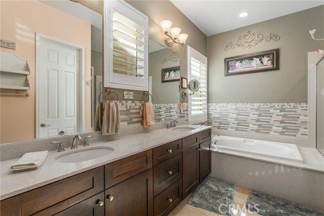 Detail Gallery Image 8 of 26 For 380 Lucinda Ter, Beaumont,  CA 92223 - 3 Beds | 2 Baths