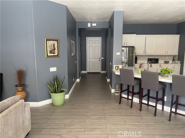 Detail Gallery Image 10 of 15 For 6610 Alfalfa Rd, Palmdale,  CA 93552 - 3 Beds | 2 Baths