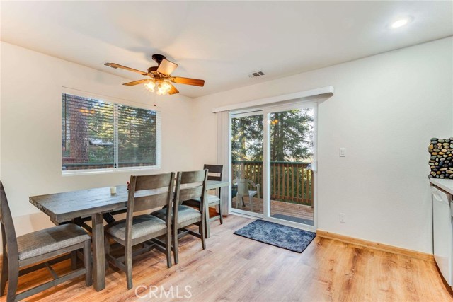 513 W Victoria Court, Lake Arrowhead CA: https://media.crmls.org/medias/9e4b4830-72f6-422f-a810-858699afdd64.jpg