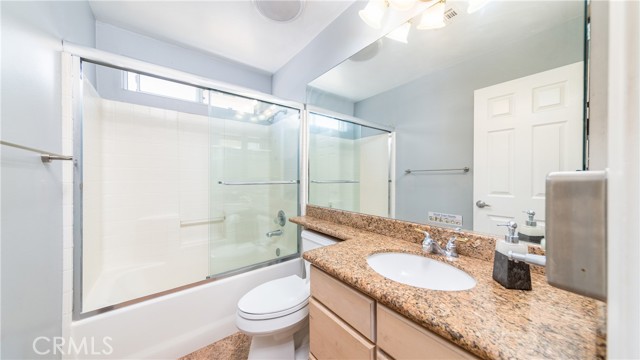 Image 18 of 25 For 31795 Avenida Del Yermo