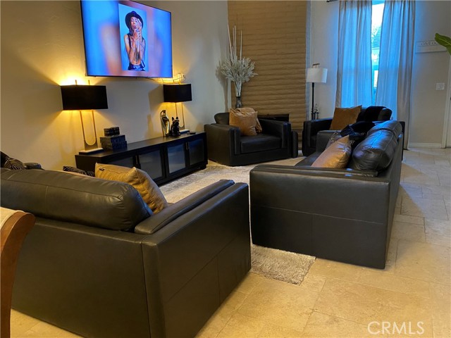 Detail Gallery Image 12 of 22 For 4776 Olivewood, San Bernardino,  CA 92407 - 2 Beds | 2 Baths