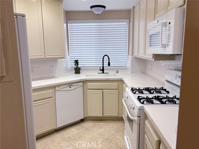 Detail Gallery Image 12 of 38 For 1348 Tourney Hill Ln #66,  Nipomo,  CA 93444 - 3 Beds | 2/1 Baths