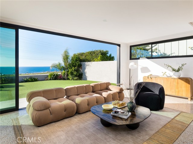 Detail Gallery Image 9 of 62 For 355 Hillcrest St, El Segundo,  CA 90245 - 5 Beds | 3 Baths