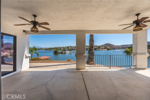 21998 Strawberry Lane, Canyon Lake CA: https://media.crmls.org/medias/9e4ecd2b-ceb0-4ba3-9e13-79c2bd2029d5.jpg