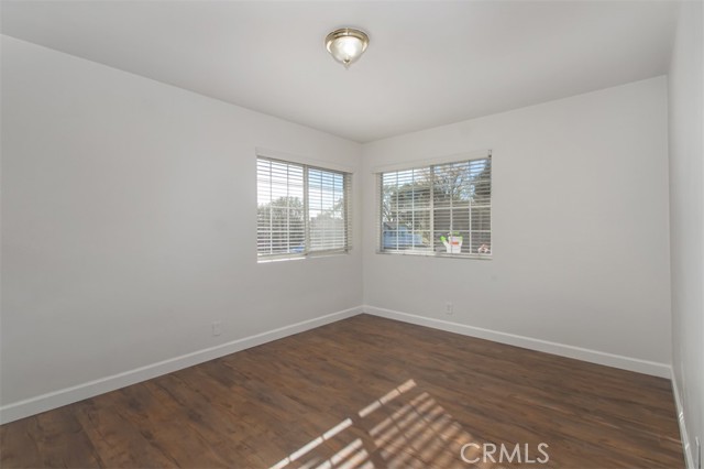 18639 Liggett, Northridge CA: https://media.crmls.org/medias/9e4ef855-38b4-4fd7-a95e-27b2f4e0cc75.jpg