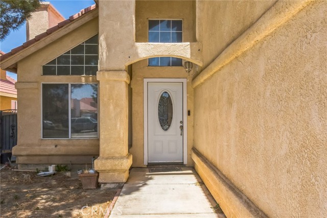 1725 Le Niche Lane, Lancaster CA: https://media.crmls.org/medias/9e506f74-b297-4f87-870b-c9ade26d1f7d.jpg