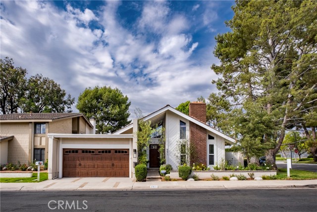 Detail Gallery Image 1 of 27 For 4971 Hemlock, Irvine,  CA 92612 - 3 Beds | 2 Baths