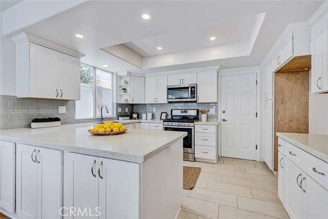 Detail Gallery Image 14 of 43 For 1808 Pullman Ln #B,  Redondo Beach,  CA 90278 - 4 Beds | 2/1 Baths