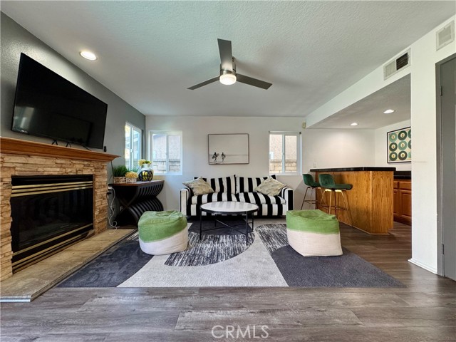 Detail Gallery Image 16 of 48 For 21 N Slope Ln, Pomona,  CA 91766 - 4 Beds | 2/1 Baths