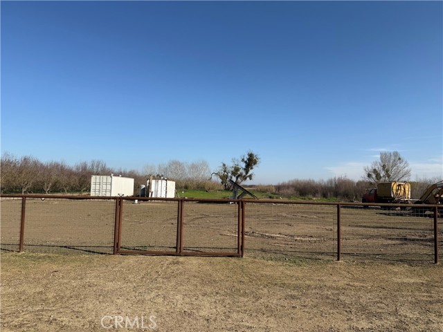 Detail Gallery Image 67 of 70 For 25565 Road 13, Chowchilla,  CA 93610 - 4 Beds | 3 Baths