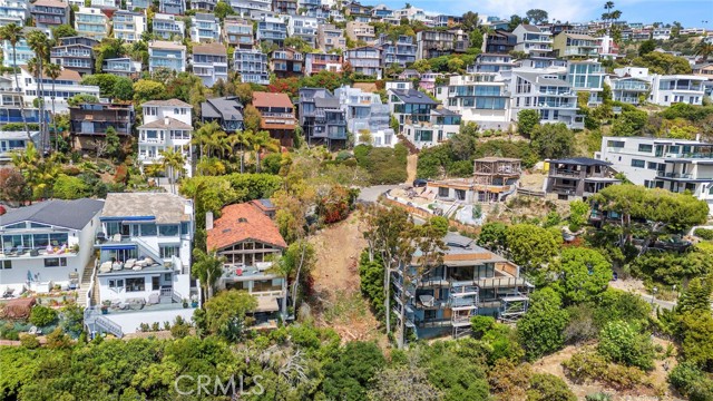 410 Alta Vista Avenue, Laguna Beach CA: https://media.crmls.org/medias/9e5253da-65d3-45a0-89e0-d647dda32d56.jpg