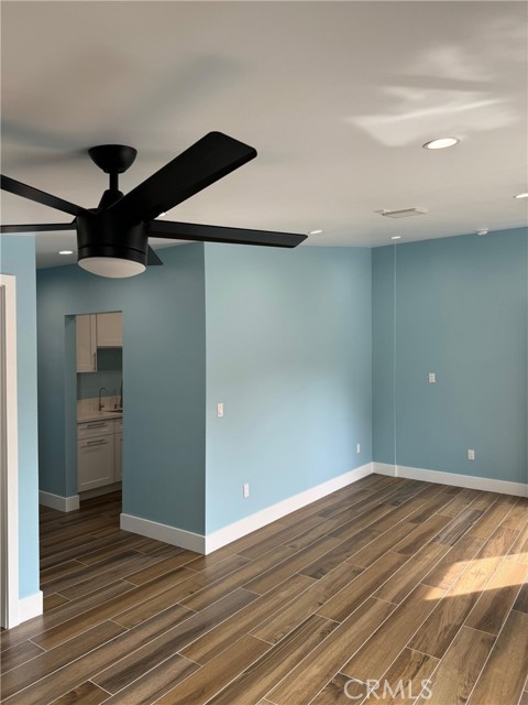 Detail Gallery Image 12 of 18 For 6439 1/2 Graves Ave, Lake Balboa,  CA 91605 - 0 Beds | 1 Baths