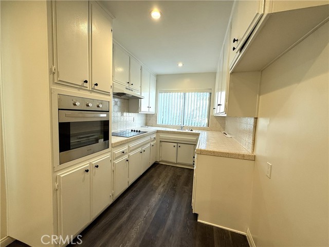 Detail Gallery Image 7 of 25 For 525 Fischer #1,  Glendale,  CA 91205 - 3 Beds | 2 Baths