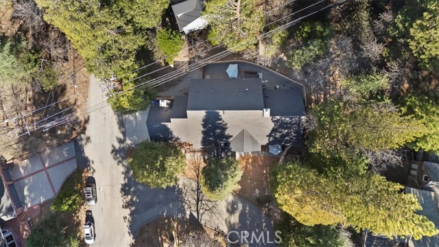 Detail Gallery Image 5 of 44 For 27312 Little Bear, Lake Arrowhead,  CA 92317 - 4 Beds | 4/1 Baths