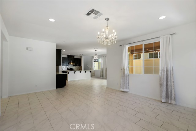 309 W Via Rua Flores, Ontario CA: https://media.crmls.org/medias/9e53325d-e2c8-403c-a2b5-d95042a4c843.jpg