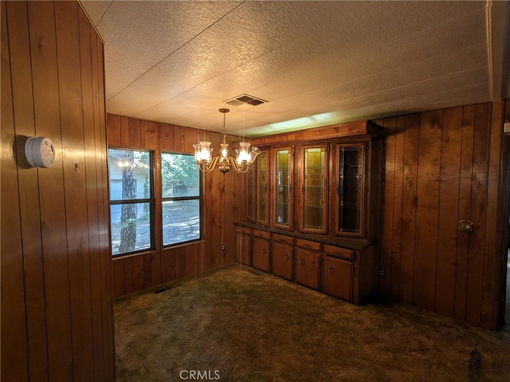 https://media.crmls.org/medias/9e541c50-c5da-44bf-bccf-48c392caebbb.jpg?preset=X-Large