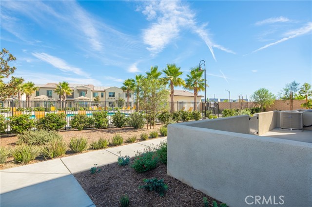 Detail Gallery Image 4 of 33 For 4200 E Bruma Paseo #113,  Ontario,  CA 91761 - 3 Beds | 2/1 Baths