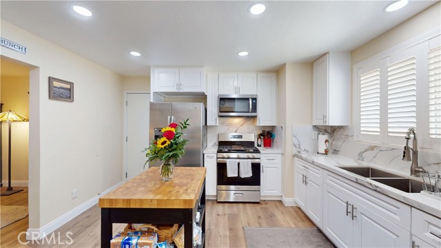 Detail Gallery Image 3 of 40 For 7601 Corona Ave, Hesperia,  CA 92345 - 3 Beds | 2 Baths