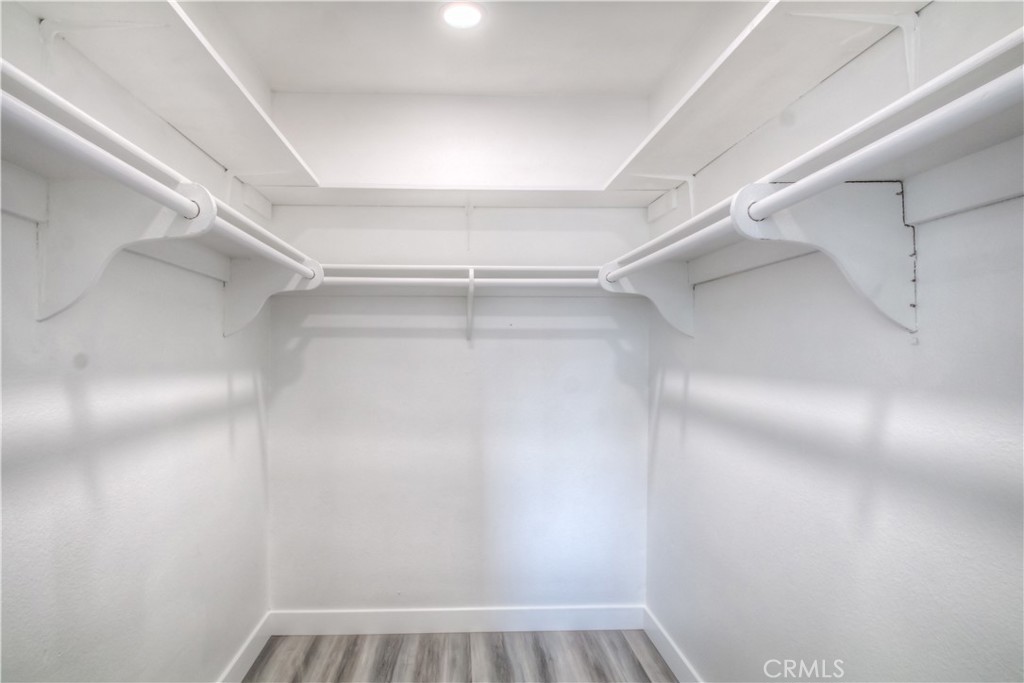 https://media.crmls.org/medias/9e553a1a-dac0-432a-91e4-e91cd3b1c6a0.jpg?preset=X-Large