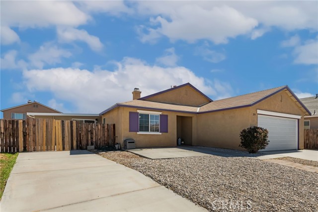 Detail Gallery Image 4 of 38 For 13293 Spicewood Ct, Victorville,  CA 92392 - 4 Beds | 2 Baths