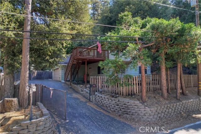 Detail Gallery Image 4 of 51 For 303 S Dart Canyon Rd, Crestline,  CA 92325 - 3 Beds | 2/1 Baths