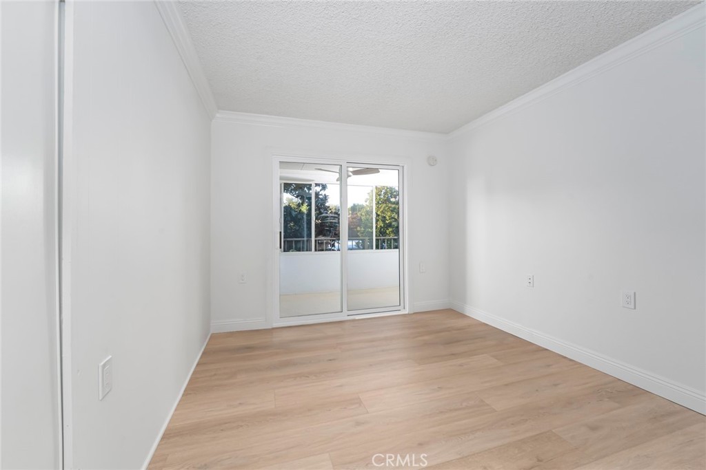 MLS #OC25255577 image #10