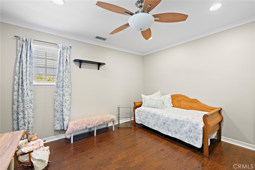 MLS #OC25222317 image #34