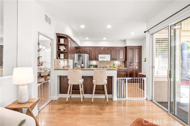 Image 17 of 74 For 31 Via Silla