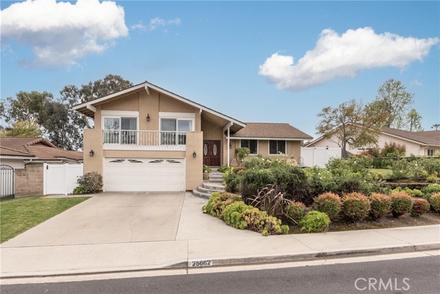 Detail Gallery Image 2 of 35 For 25662 Santo Dr, Mission Viejo,  CA 92692 - 3 Beds | 3 Baths