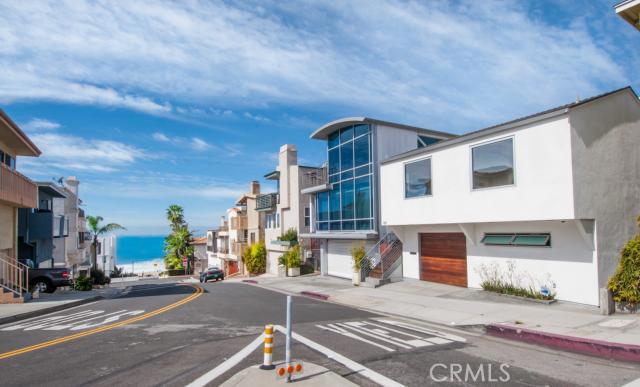 137 15th Street, Manhattan Beach, California 90266, 2 Bedrooms Bedrooms, ,Residential,Sold,15th,SB17136019