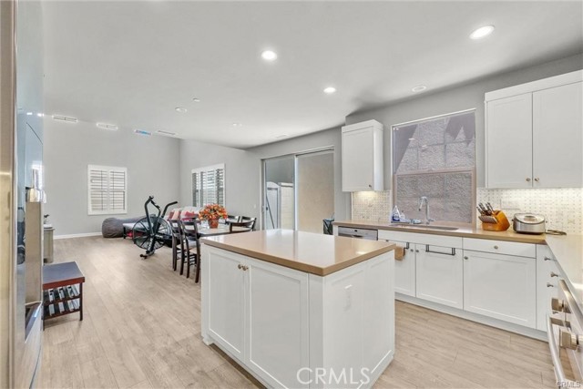 Detail Gallery Image 15 of 42 For 108 Barrington, Irvine,  CA 92618 - 4 Beds | 3/1 Baths