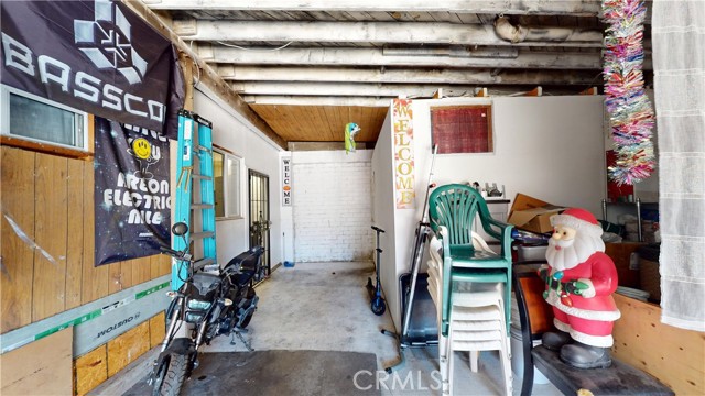 5854 Woodlawn Avenue, Los Angeles CA: https://media.crmls.org/medias/9e572aeb-8e80-4fc4-b7e5-53fab61a5966.jpg
