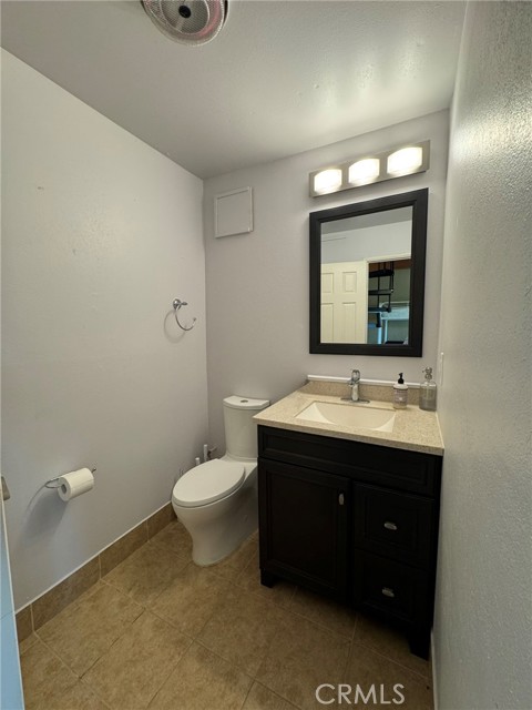 Detail Gallery Image 44 of 44 For 38532 N Shore Dr, Fawnskin,  CA 92333 - 3 Beds | 2/1 Baths