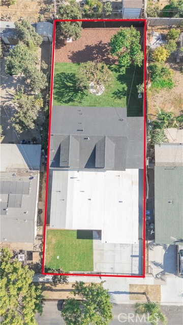 2122 W 10th Street, Santa Ana CA: https://media.crmls.org/medias/9e57d87c-457f-4e80-ba79-7ea20eb9c0d5.jpg