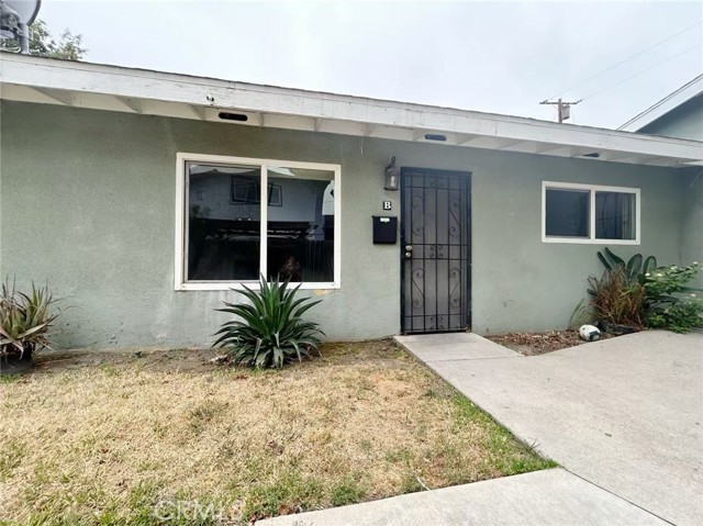 1016 W El Morado Court, Ontario CA: https://media.crmls.org/medias/9e5856e3-43c0-4ff7-a6b5-0ab709b65250.jpg