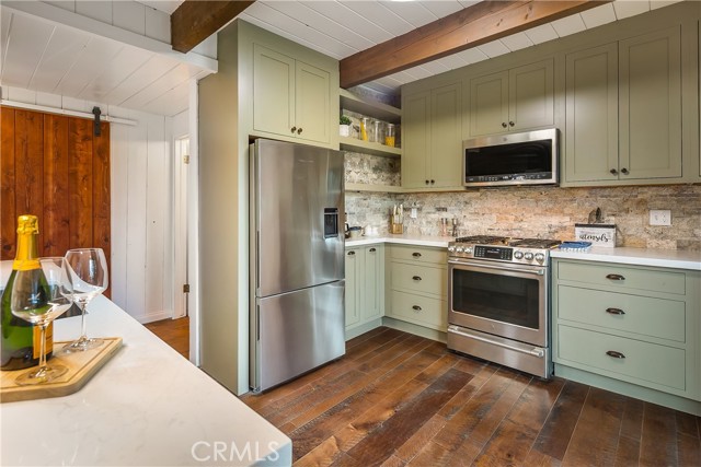 332 Grizzly Road, Lake Arrowhead CA: https://media.crmls.org/medias/9e589100-a403-4543-9a1f-76664da03a60.jpg