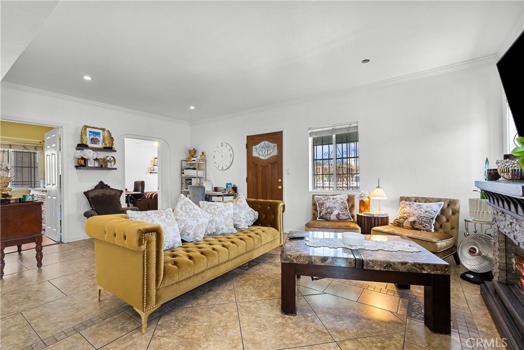 MLS #SR25066244 img 4