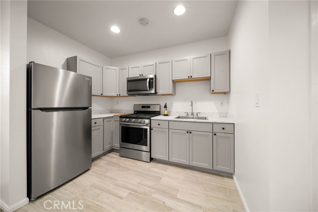 22353 Roscoe Boulevard, West Hills CA: https://media.crmls.org/medias/9e5a2c6e-6951-4b82-a99c-69992e243c4e.jpg
