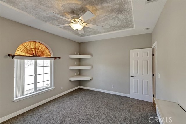 Detail Gallery Image 16 of 49 For 9269 Daisy Rd, Oak Hills,  CA 92344 - 4 Beds | 2/1 Baths