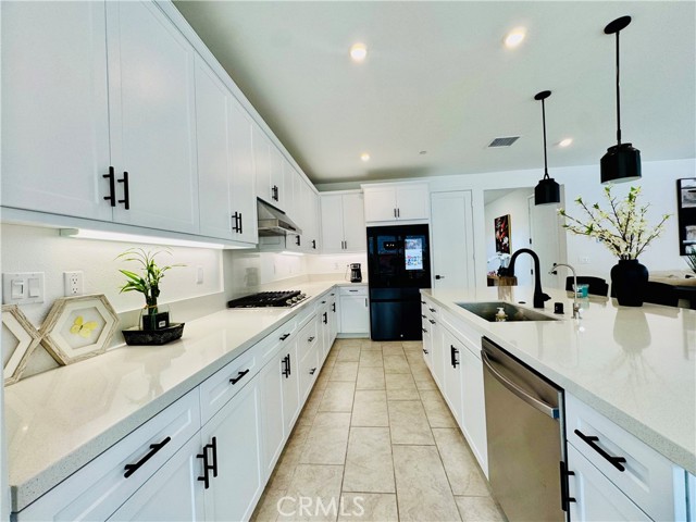 Detail Gallery Image 4 of 12 For 295 Autumn Way, Rancho Mission Viejo,  CA 92694 - 5 Beds | 4 Baths