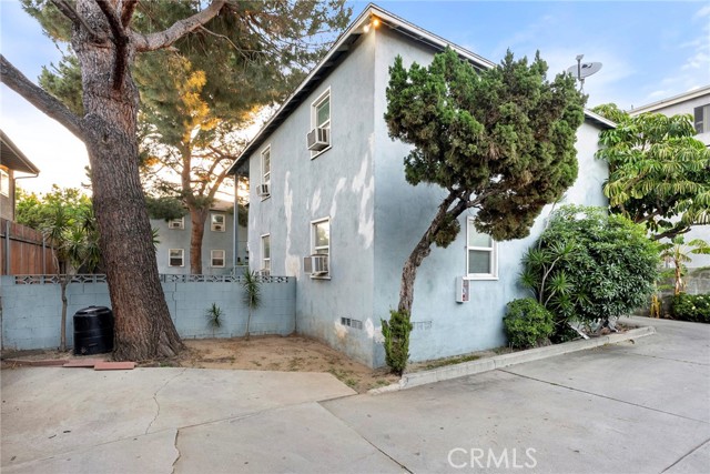 1608 Grismer Avenue, Burbank CA: https://media.crmls.org/medias/9e5c404f-e774-44a8-ad80-f07fb1c78d6e.jpg