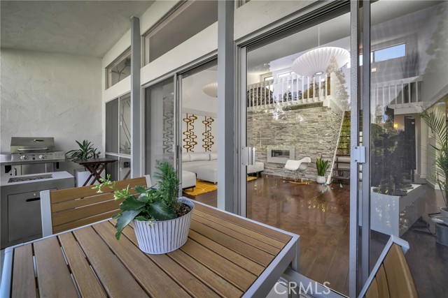830 Camino Real, Redondo Beach, California 90277, 3 Bedrooms Bedrooms, ,2 BathroomsBathrooms,Residential,Sold,Camino Real,SB22033148