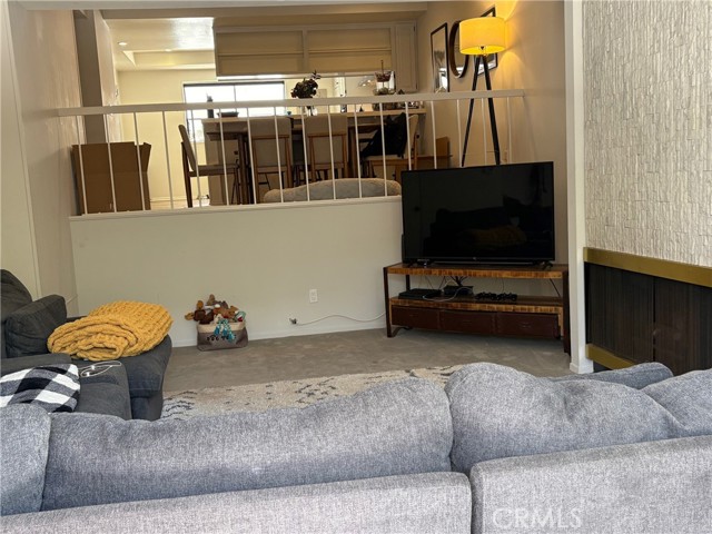 Detail Gallery Image 4 of 24 For 13230 Fiji Way #F,  Marina Del Rey,  CA 90292 - 2 Beds | 2/1 Baths