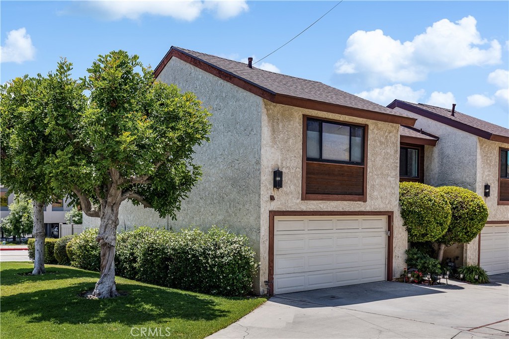 235 E Foothill