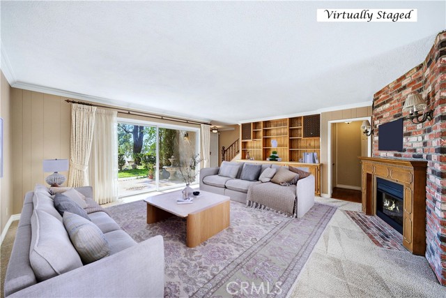 Detail Gallery Image 7 of 34 For 9512 via Venezia, Burbank,  CA 91504 - 3 Beds | 2 Baths