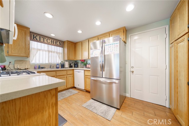 1281 Leslie Drive, Hemet CA: https://media.crmls.org/medias/9e5e9dc7-5272-44d6-b612-5aca3639a37d.jpg