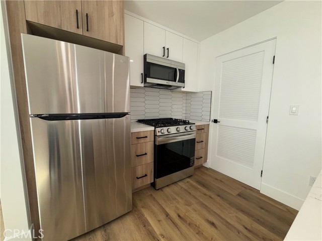 4454 Clinton Street, Los Angeles, California 90004, 1 Bedroom Bedrooms, ,1 BathroomBathrooms,Residential Lease,For Rent,4454 Clinton Street,CRSR25162028