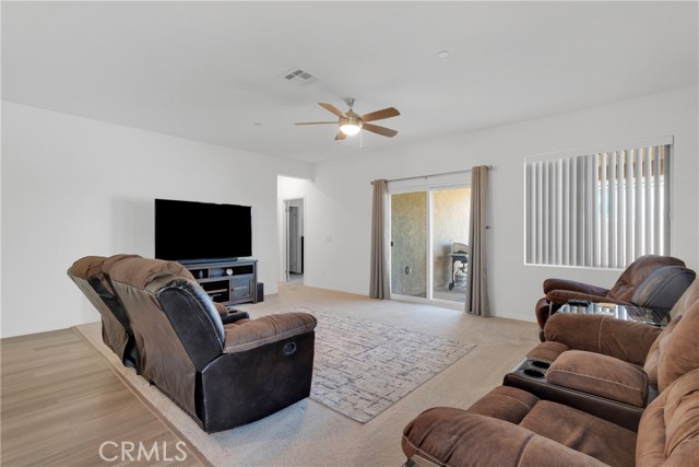 Detail Gallery Image 10 of 37 For 16874 Desert Willow St, Victorville,  CA 92394 - 4 Beds | 2 Baths