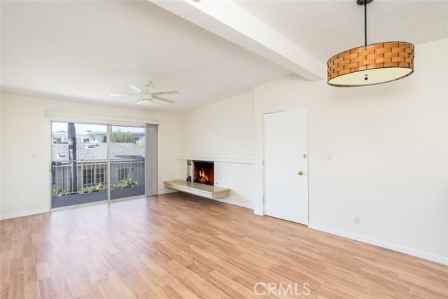 Detail Gallery Image 3 of 18 For 310 Dahlia Pl #B,  Corona Del Mar,  CA 92625 - 2 Beds | 1 Baths