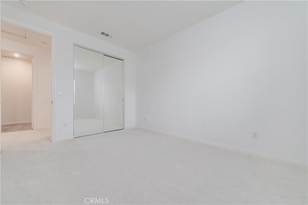 https://media.crmls.org/medias/9e5f568e-d185-49b4-b333-140929dc243f.jpg?preset=X-Large
